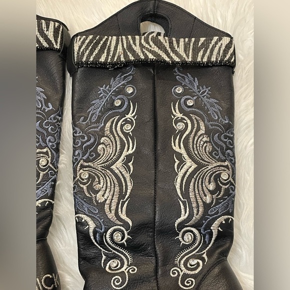 Chickickers Boots Sz 8 Black Leather Embroidered Floral Open Toe Western - Picture 9 of 16